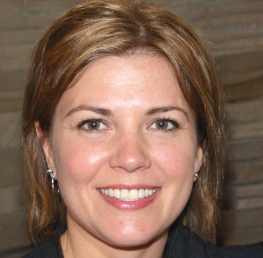 Finanzexpertin Sina Bergmann während einer Beratungssitzung